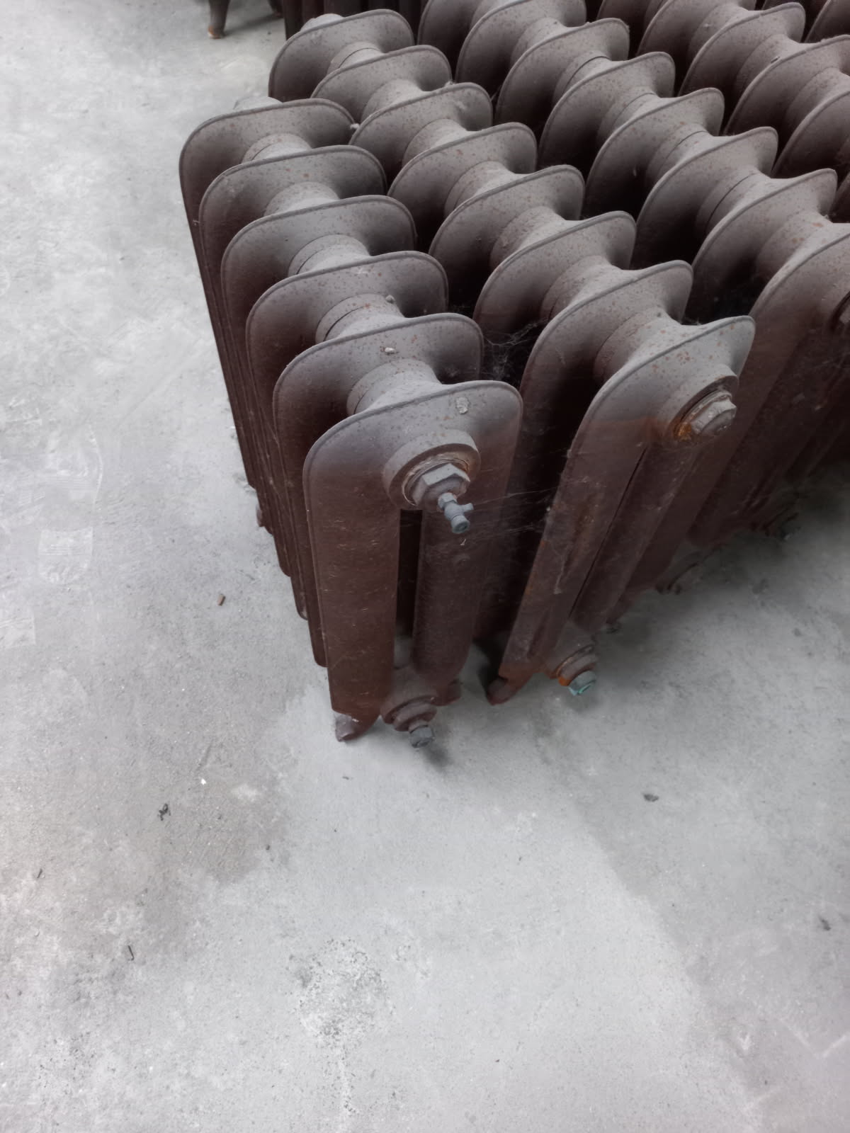 Radiateurs anciennes en fonte lisse